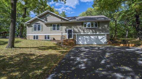 555 Azalea Ter, Beloit, WI 53511 photo 1