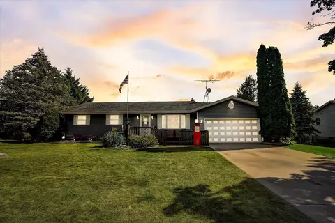 1326 Oak St, Waterloo, WI 53594 photo 1