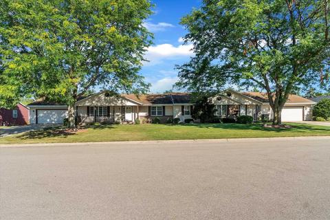 1073 Nantucket Dr, Janesville, WI 53546