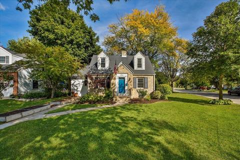 254 Kensington Dr, Madison, WI 53704 photo 1