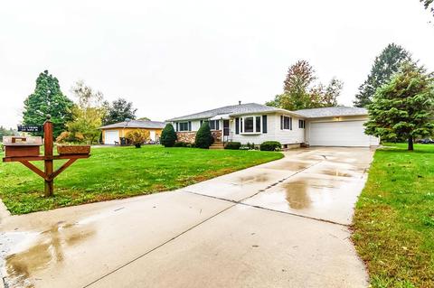 109 Maple Dr, Waterloo, WI 53594 photo 1