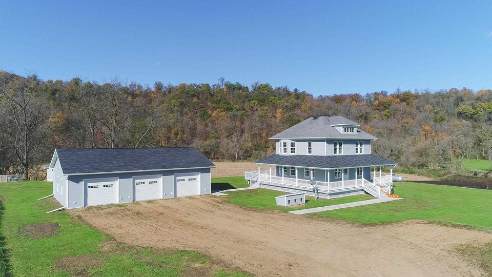 4625 Hank Rd, Potosi, WI 53820 52 Photos MLS 1922749 Movoto