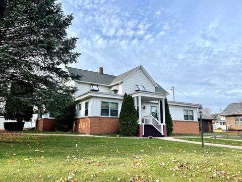 513 S Main St, Cuba City, WI 53807