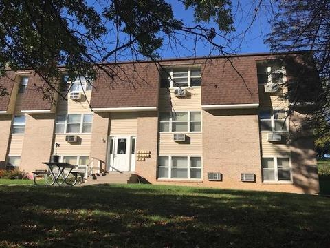 102 E State St, Mount Carroll, IL 61053 photo 1