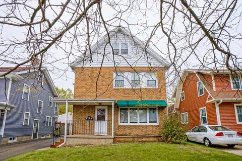 521 Maple Ave, Madison, WI 53704 photo 1