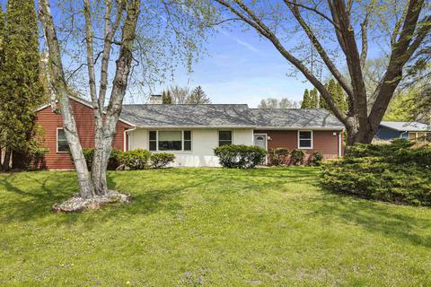 2005 E Ridge Rd, Beloit, WI 53511 photo 1