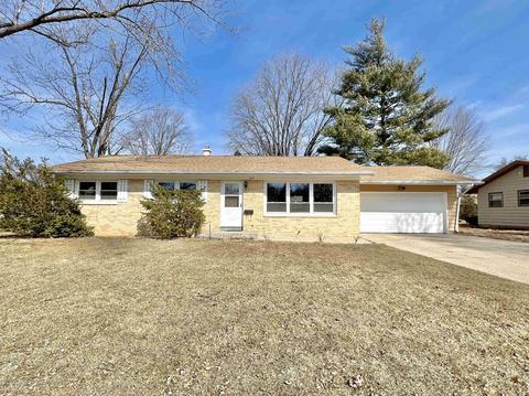829 E Daffodil Ln, Beloit, WI 53511 photo 1