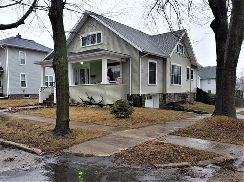 132 E Pine St, Lancaster, WI 53813 photo 1