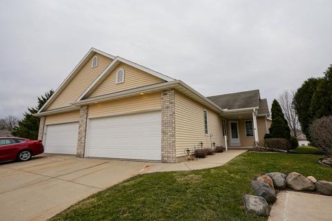 632 Springbrook Cir, Deforest, WI 53532 photo 1