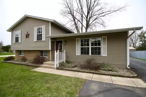 2474 S Dewey Ave, Beloit, WI 53511 photo 1