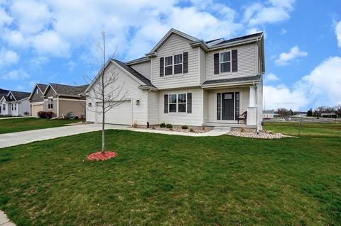 972 Clover Ln, Deforest, WI 53532 photo 1