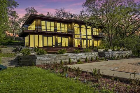 4629 Hillcrest Dr, Middleton, WI 53562