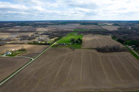69 Ac Hwy 36, Burlington, WI 53105