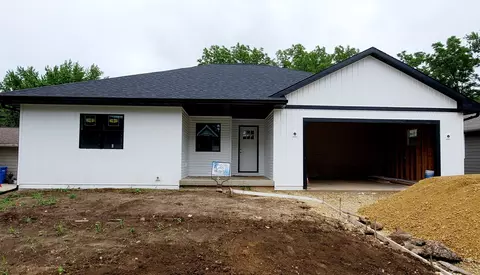 205 Bonnie Ln, Belleville, WI 53508