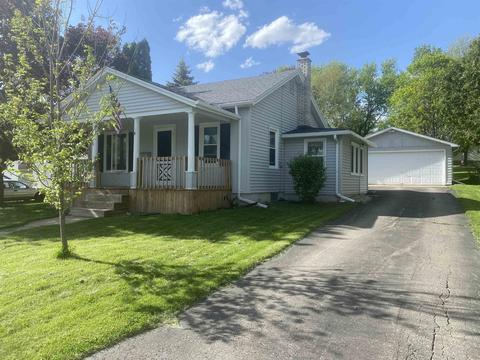 428 Eagle St, Ripon, WI 54971 photo 1