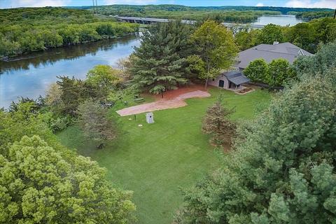 n4866 County Road U, Portage, WI 53901