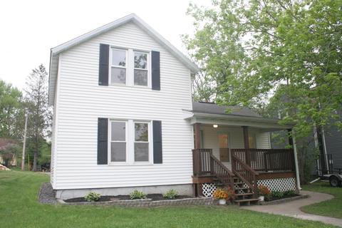 518 Center St, Wonewoc, WI 53968 photo 1