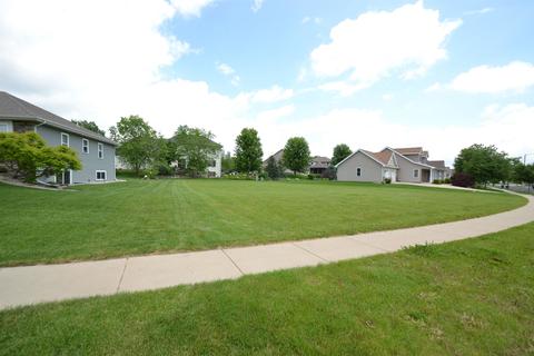 Lot 33 Memorial Circle, Windsor, WI 53598