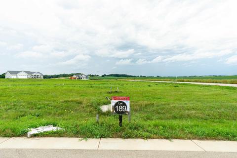 5019 Peach Blossom Ct, Waunakee, WI 53597