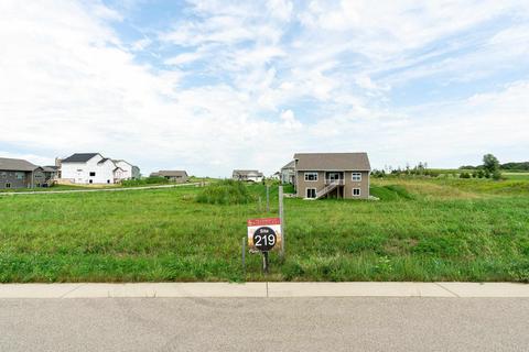 5828 Prairie Water Ct, Waunakee, WI 53597