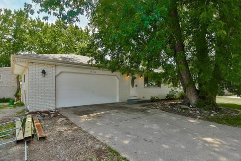 2025 Oakhill Ave, Janesville, WI 53546