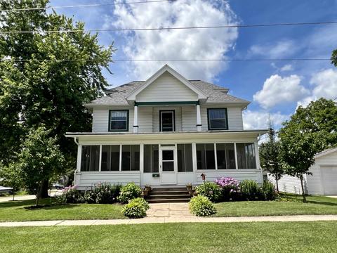 807 E 3rd Ave, Brodhead, WI 53520 photo 1