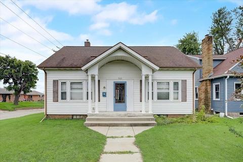 532 E State St, Mauston, WI 53948 photo 1