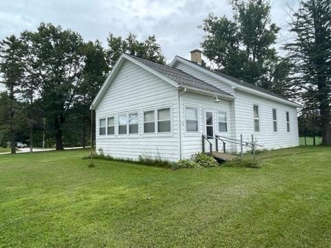n3996 County Road Dg, Fall River, WI 53932