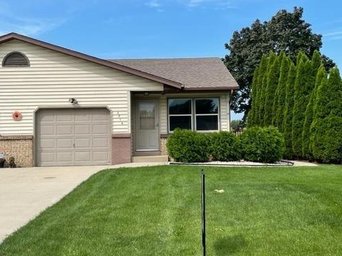 2718 N Robinson Dr, Beloit, WI 53511 photo 1