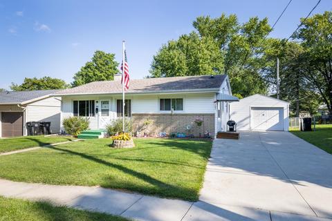 1949 House St, Beloit, WI 53511 photo 1