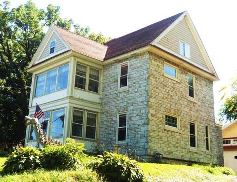 519 N Main St, Lodi, WI 53555