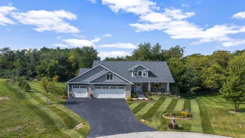 13120 Hidden Creek Ln, Roscoe, IL 61073
