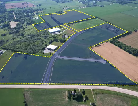 lot Apt 12 Commerce Pkwy, Fort Atkinson, WI 53538
