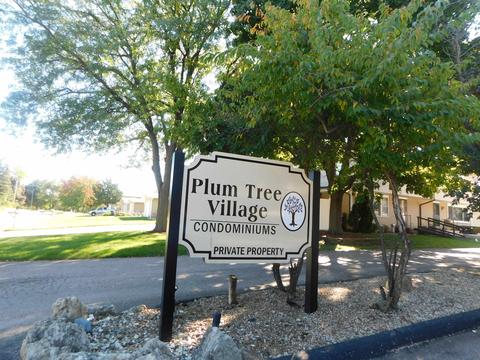 2 Plum Tree Vlg, Beloit, WI 53511 photo 1