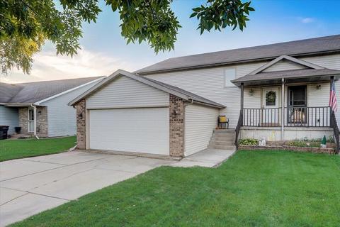 626 Constitution Ln, Deforest, WI 53532 photo 1