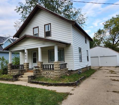 943 Moore St, Beloit, WI 53511 photo 1