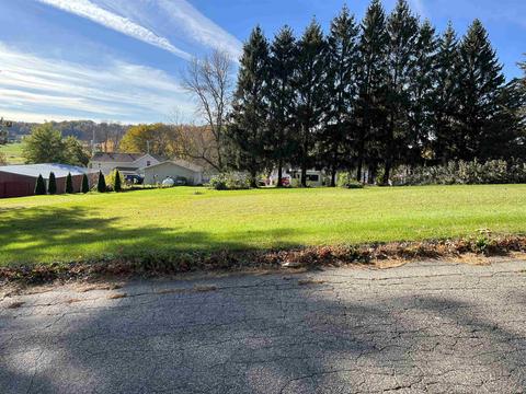 4 East Street, Loganville, WI 53943