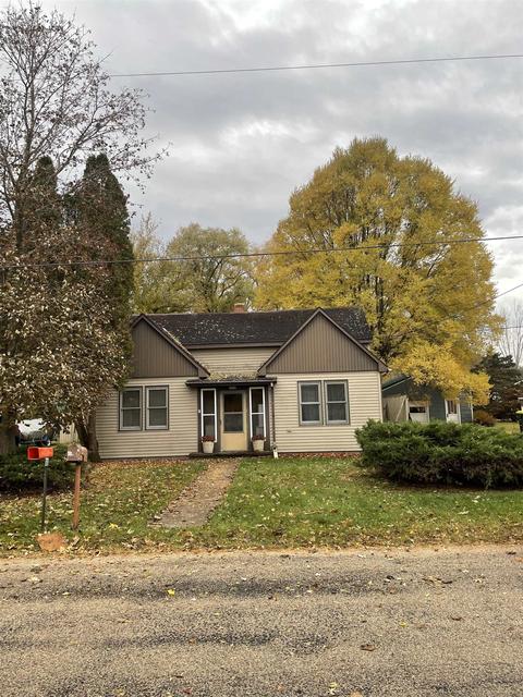 5439 Superior St, Boscobel, WI 53805