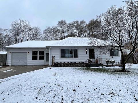 2002 S Mound Ave, Beloit, WI 53511 photo 1