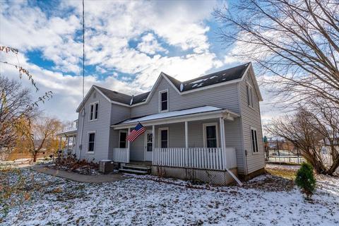 e8721 County Road C, North Freedom, WI 53951