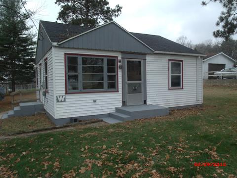 303 Douglas Ave, Montello, WI 53949
