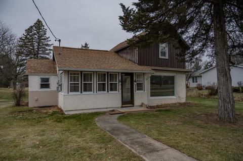 505 Harvey St, Necedah, WI 54646
