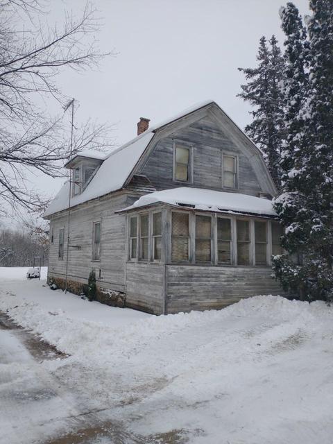 382 N Bridge St, Manawa, WI 54949