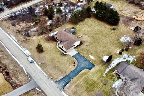 5706 N Vista Ln, Janesville, WI 53548