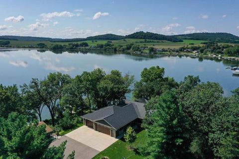 w11527 County Road V, Lodi, WI 53555