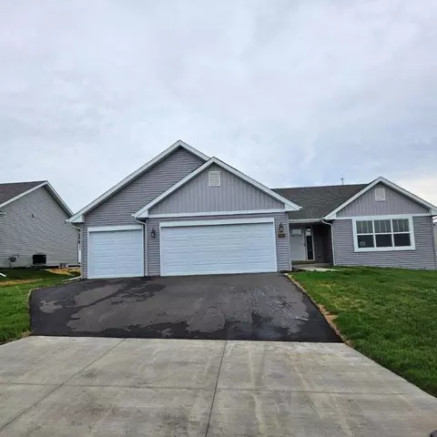 3718 Prairie Falcon Pass, Beloit, WI 53511