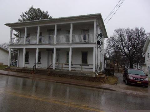 155 N Water St, Platteville, WI 53818