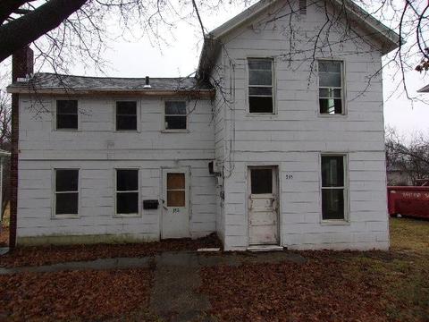 355 N Water St, Platteville, WI 53818