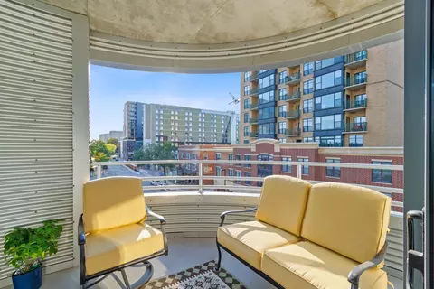 137 E Wilson St #513, Madison, WI 53703