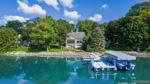 2279 Williams Point Dr, Stoughton, WI 53589